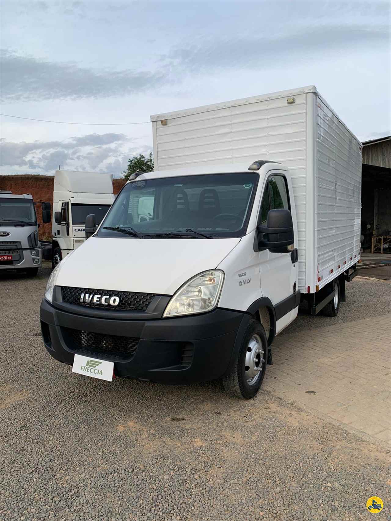 CAMINHAO IVECO DAILY 55c17 Baú Furgão 3/4 4x2 Freccia Caminhões JAGUARUNA SANTA CATARINA SC